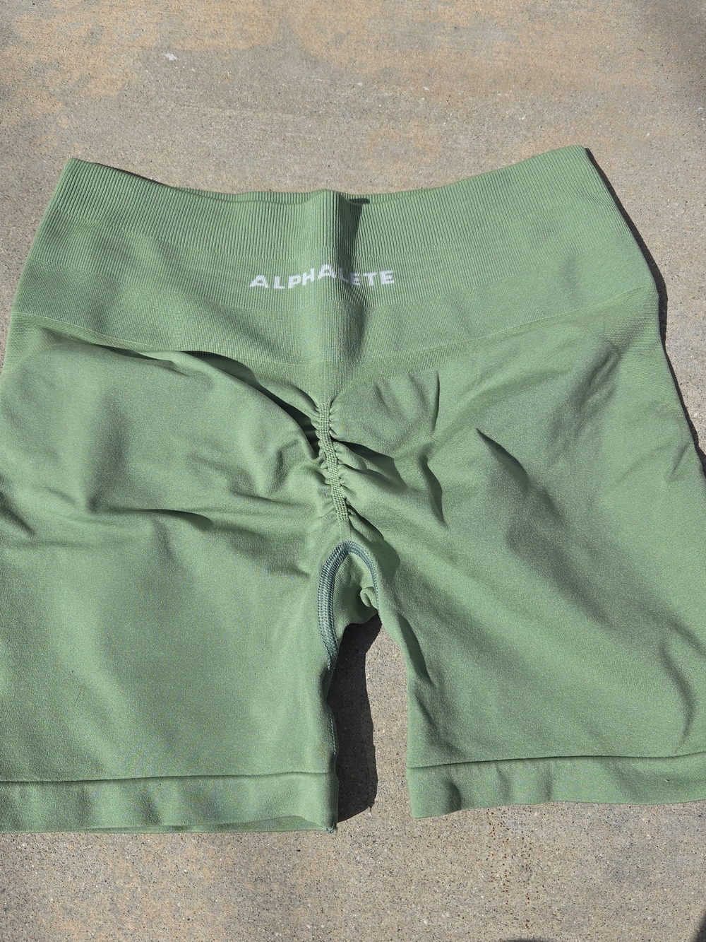 Alphalete High-Waist Scrunch Seam Bike Shorts - Spring Green M